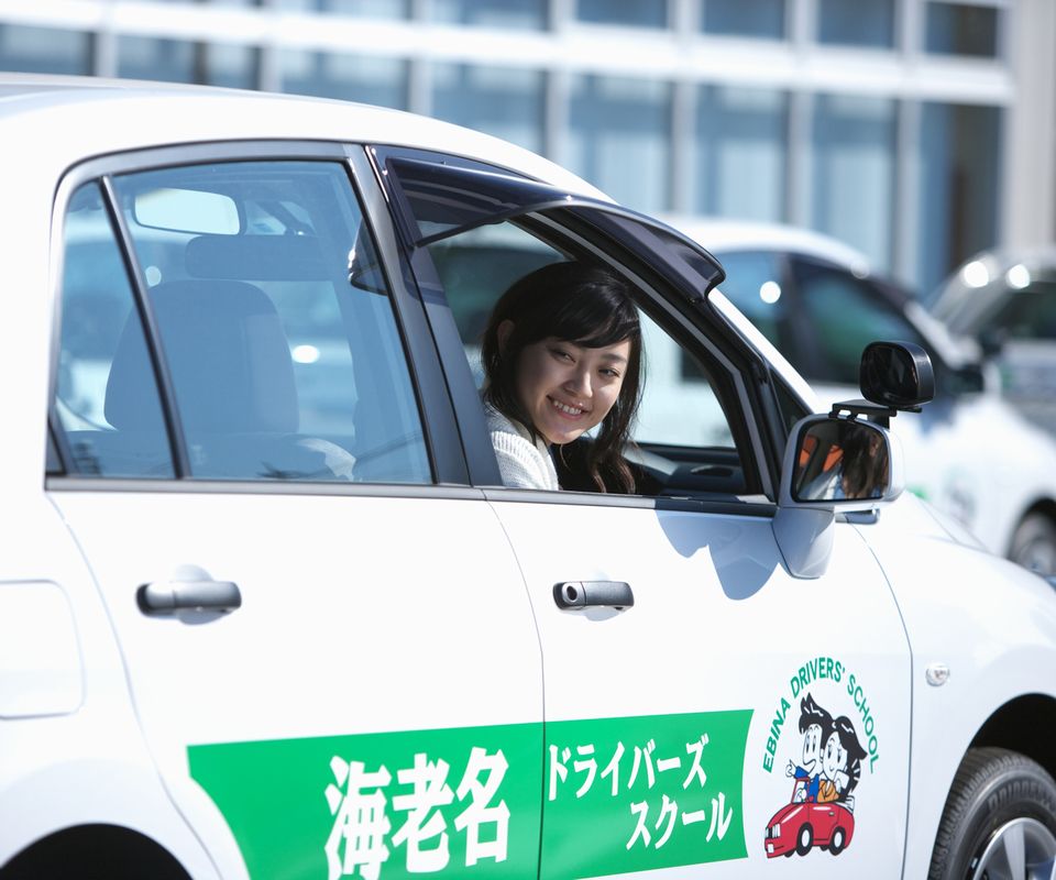 海老名ドライバーズスクールの普通車教習風景